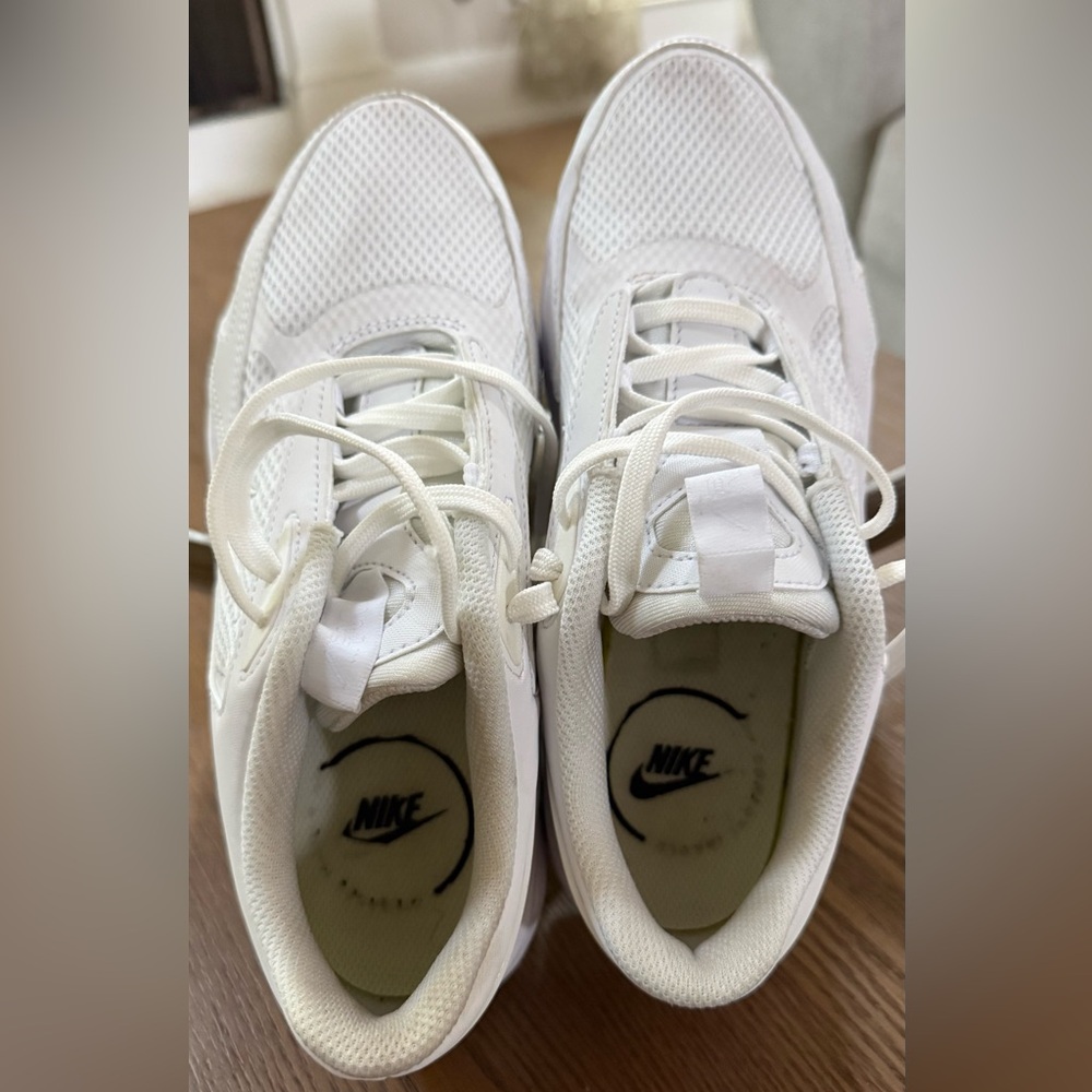 Nike Air Max Bolt White Mesh Lace-Up Sneakers